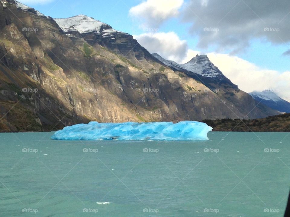 Floating glacier 