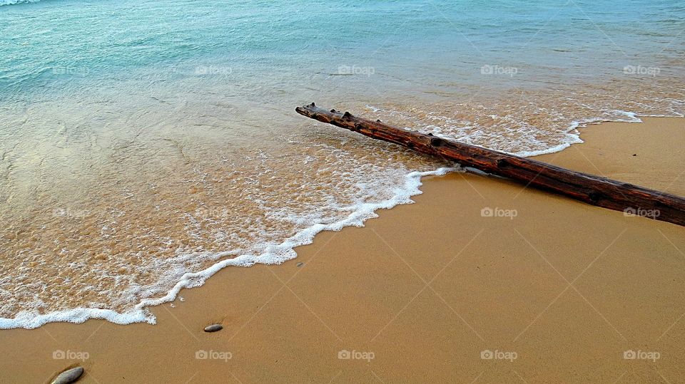 Simplicity sand log and water