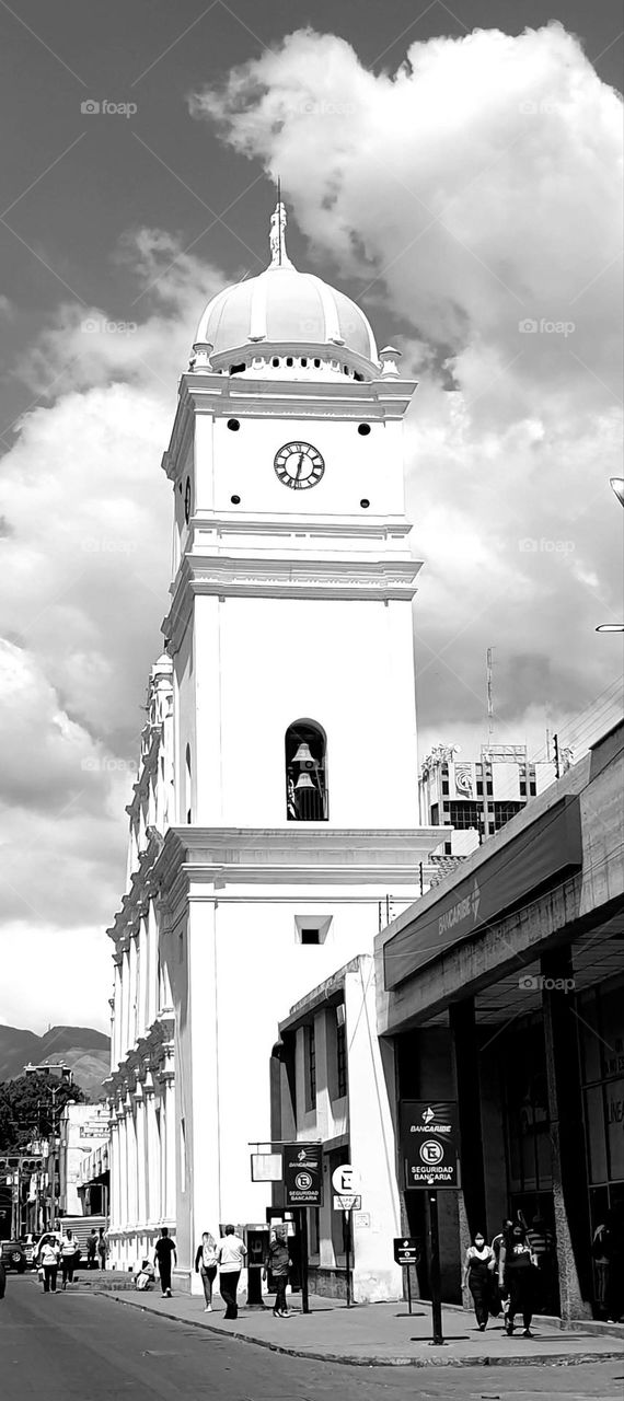 cloud covering the cathedral of Maracay