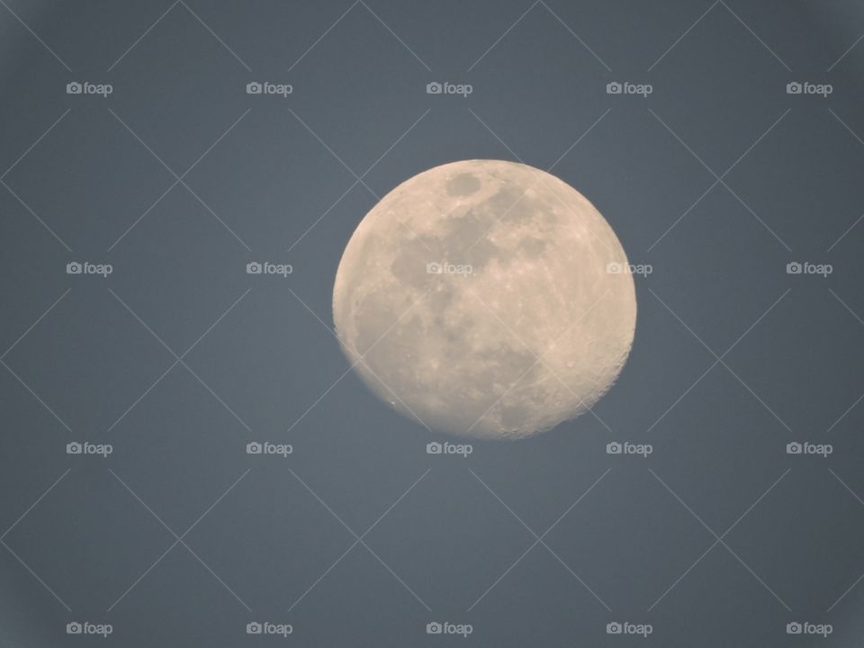 right here right nos moon