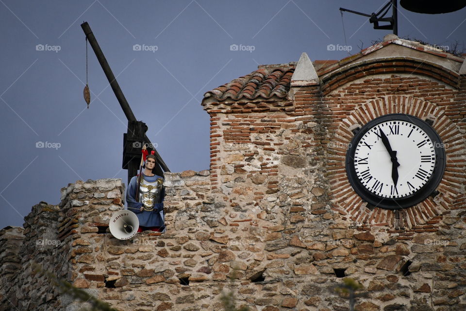 Romano vigilando, Buitrago de lozoya-Roman watching, Buitrago de Lozoya