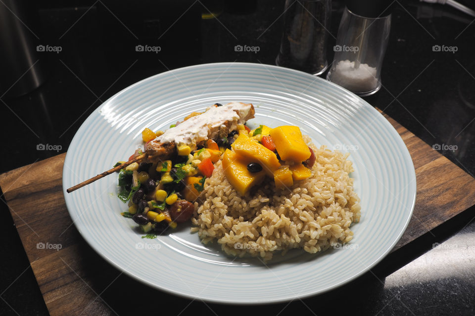 chicken skewer and mango salad