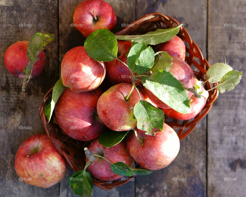 basket of apples