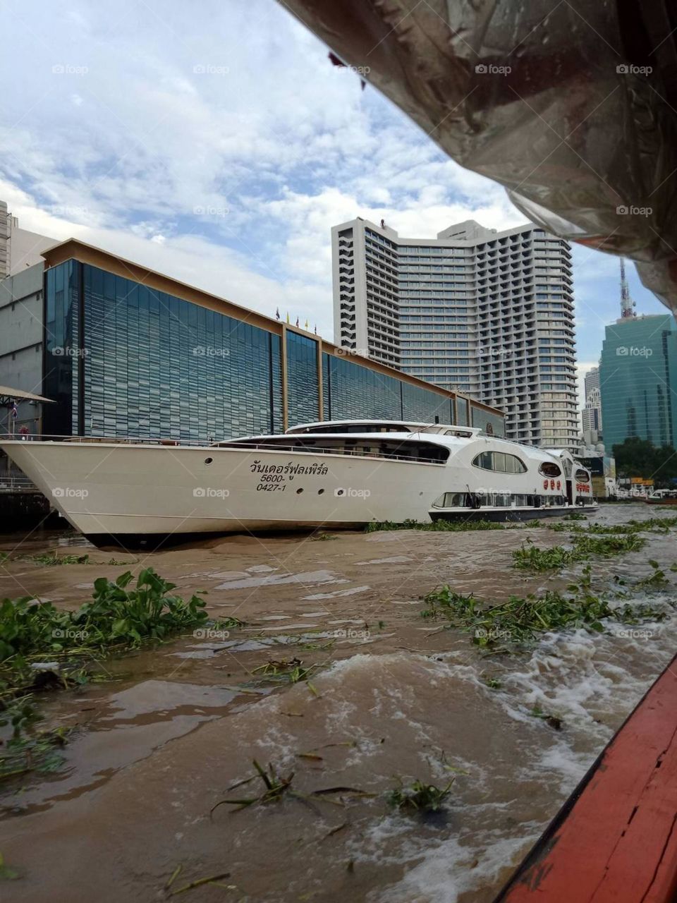 Rivercity Bangkok with a dinner cruise Infront of the bldg