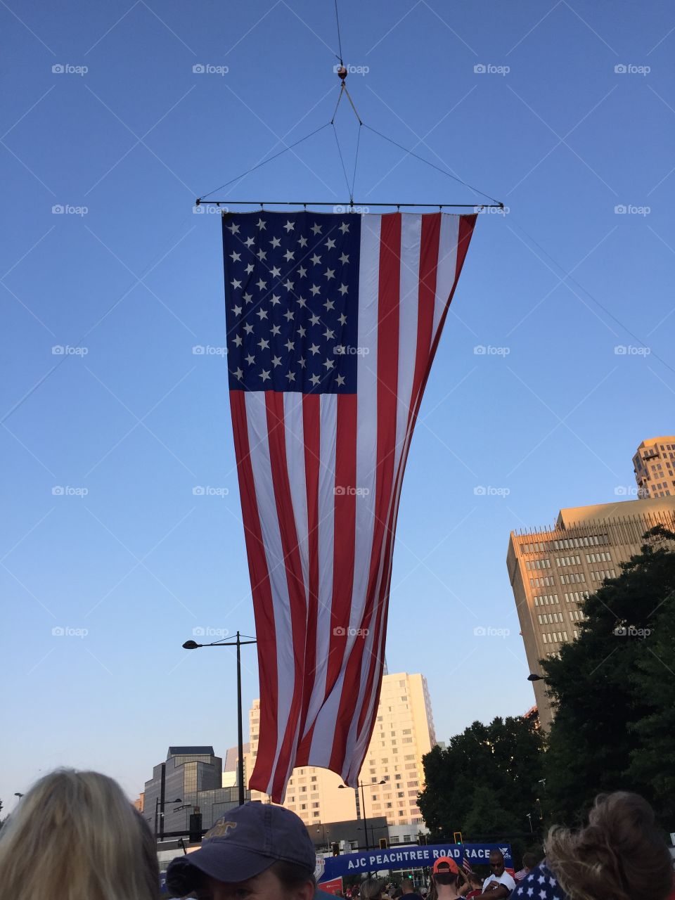 Flag at the start of the Peachtree Road Race 