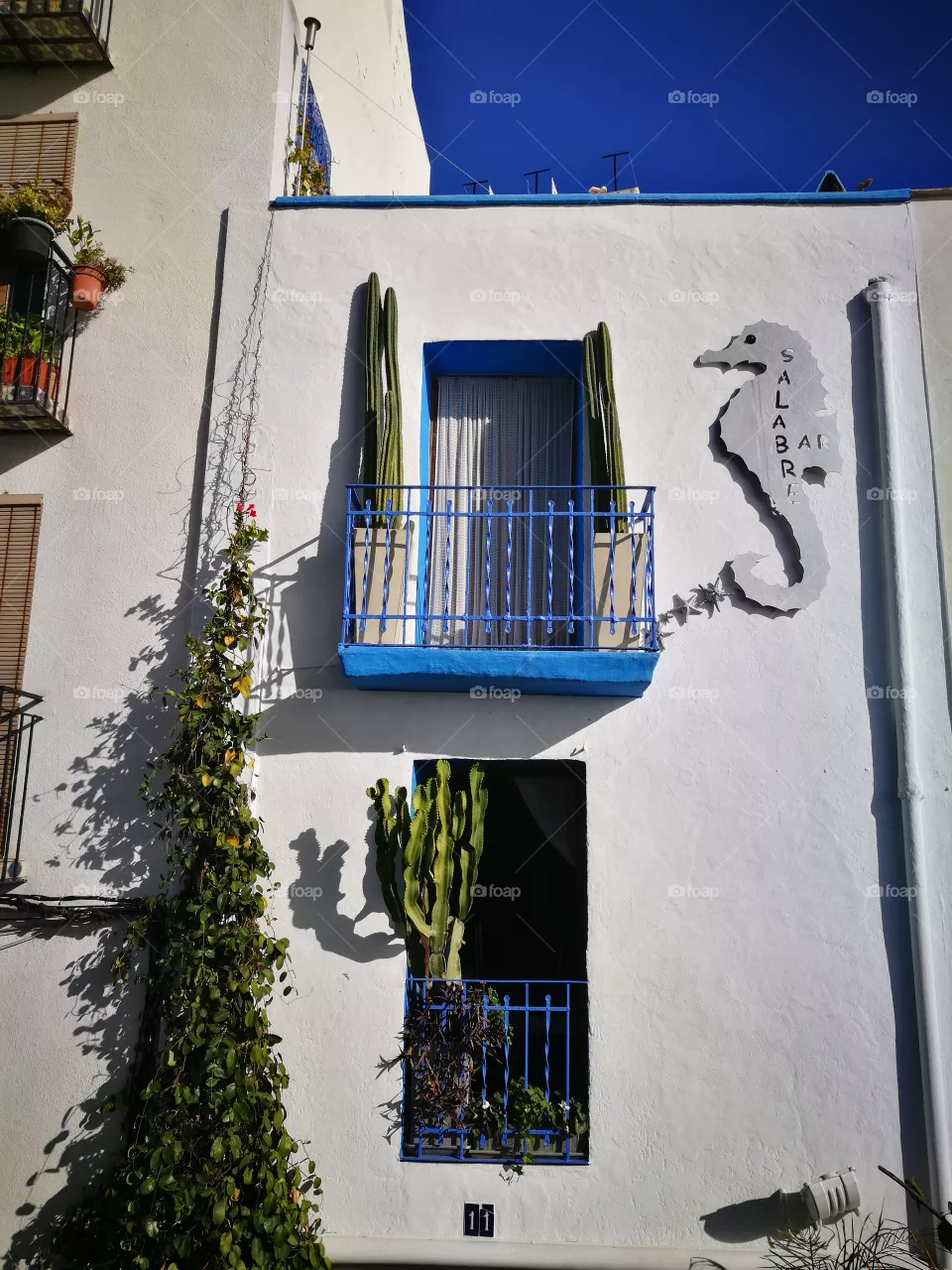 balcony