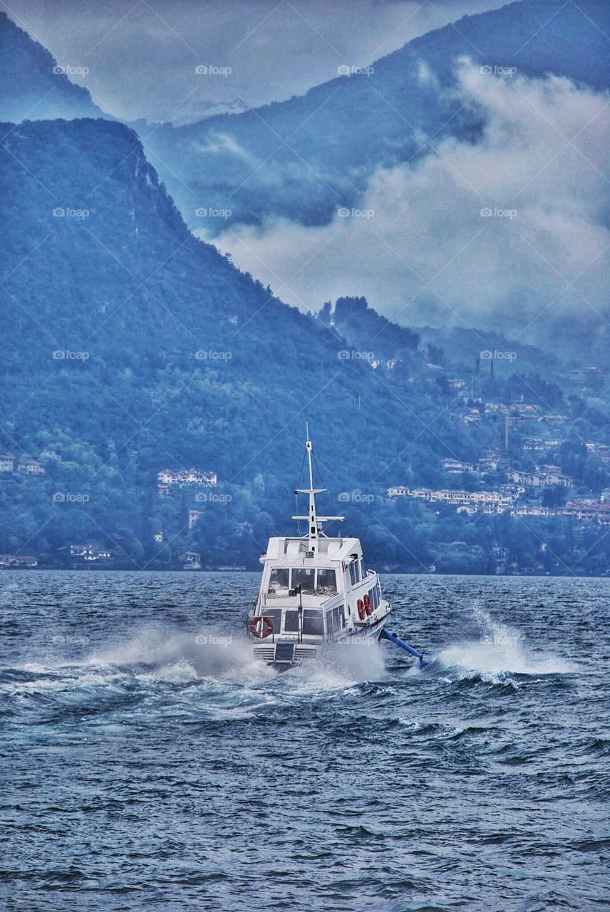Boating Lake Como