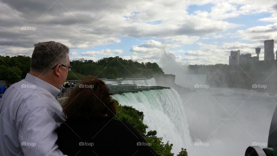 Niagara Falls from NY with couple