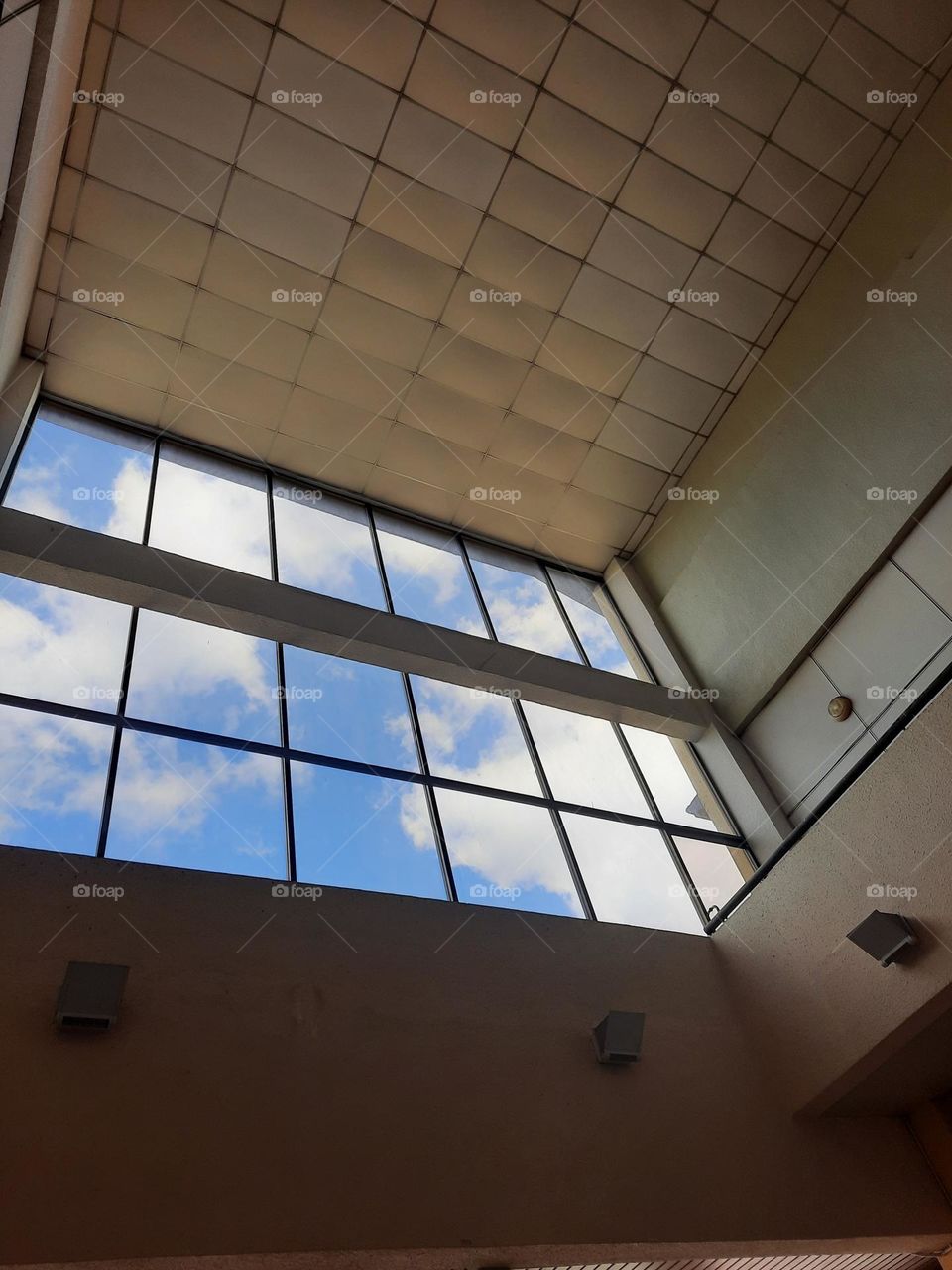Window cloud building