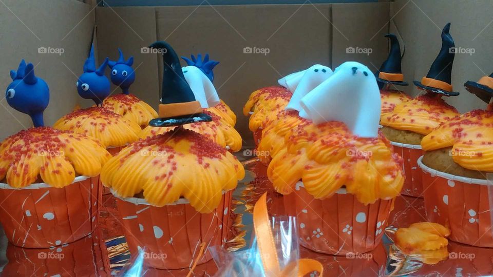 Cupcakes for Halloween celebration