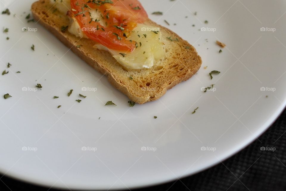 Tomato and brie on toast