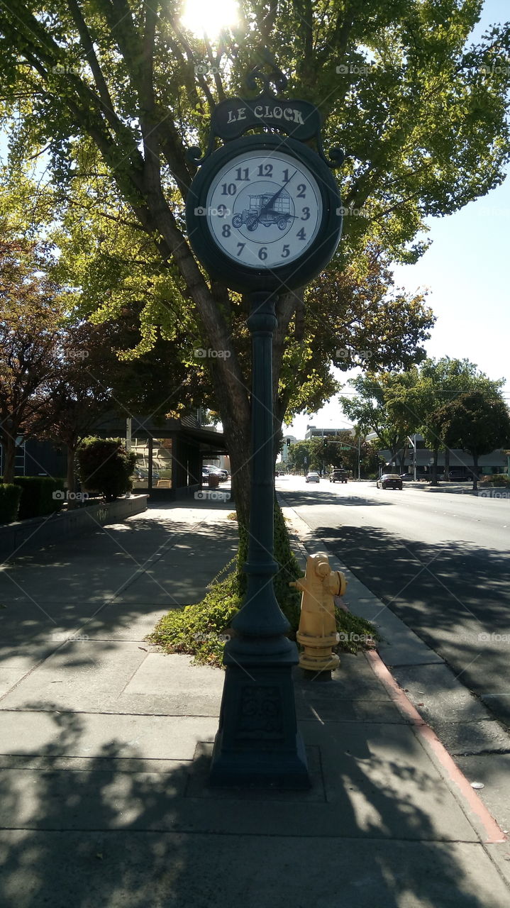 Le Clock, Modesto, CA