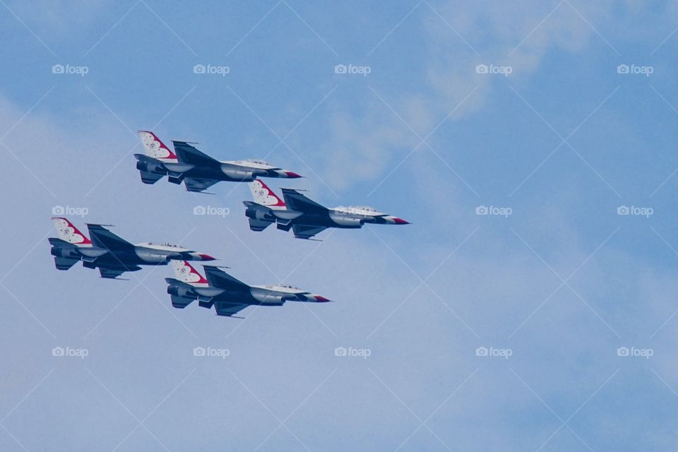 Thunderbirds flying