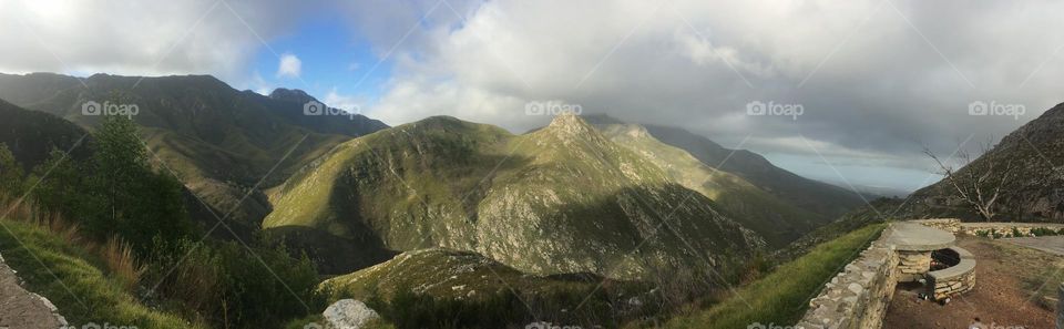 Cloudy, Misty mountains