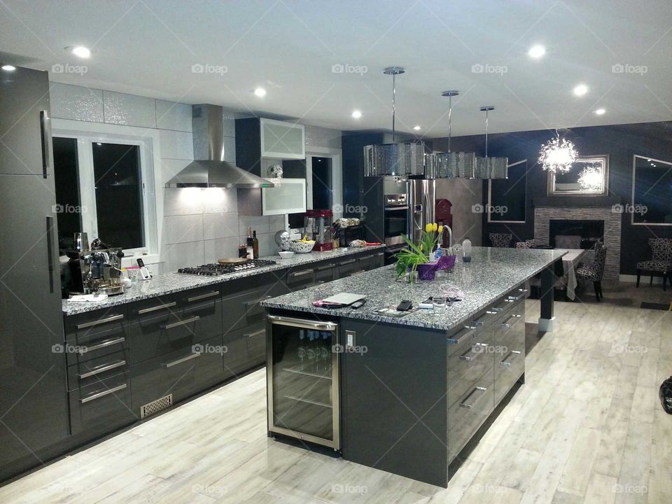 Stunning Modern Contemporary Kitchen