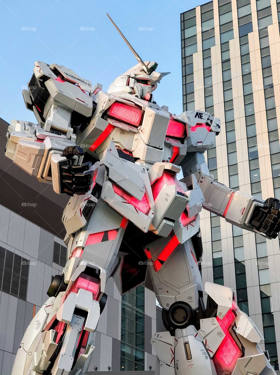 Unicorn Gundam statue in Odaiba, Japan