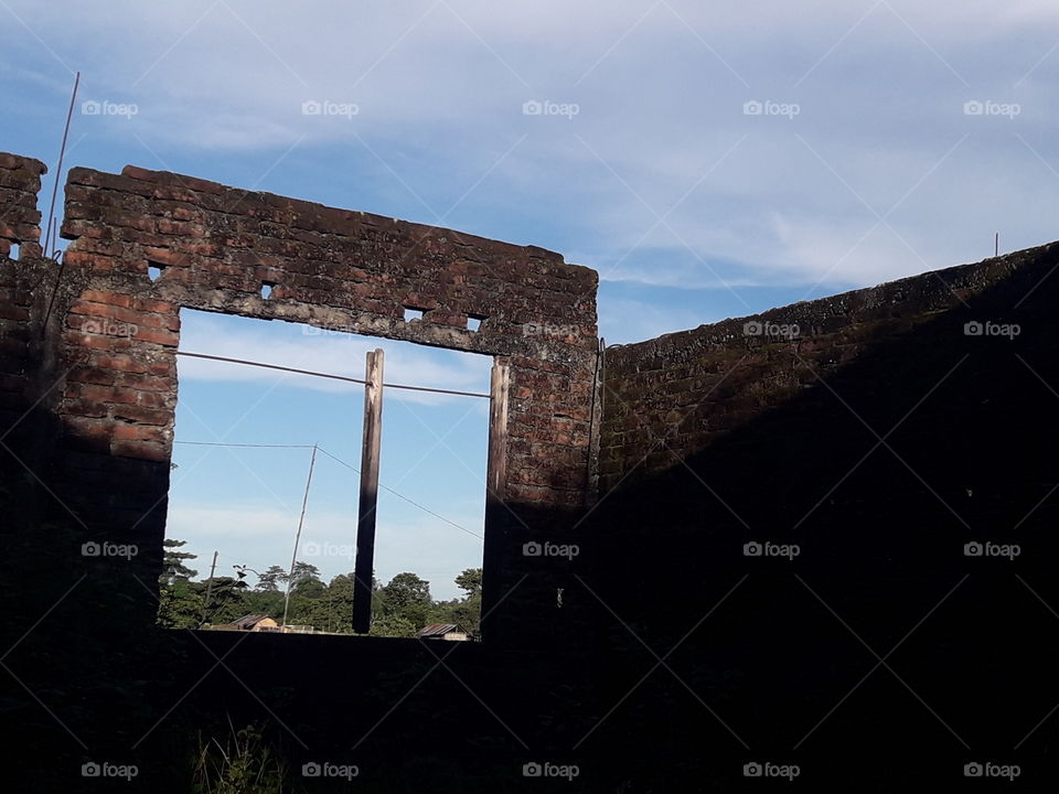 Uncompleted break window