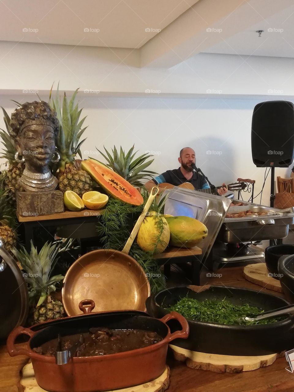 buffet and live music