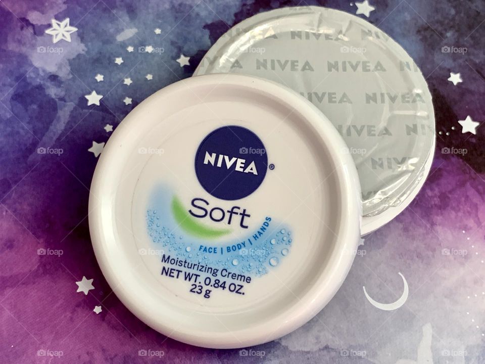 Nivea soft moisturizing creme