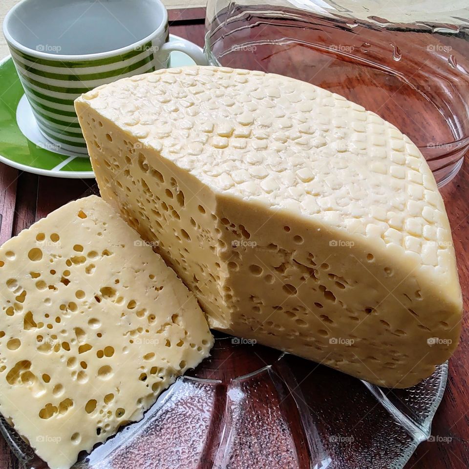 A delicious cheese from Minas Gerais, much consumed by Brazilian families.  Breakfast is an excellent choice.