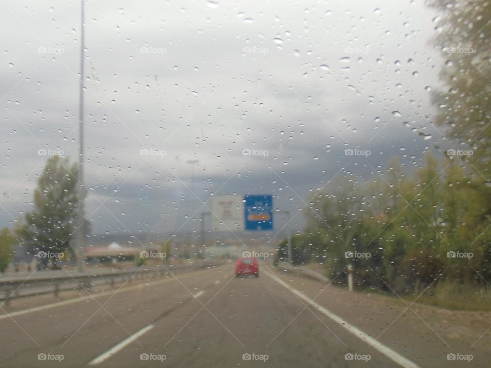 Conduciendo con lluvia