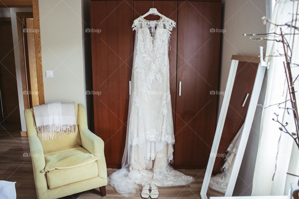 wedding dress