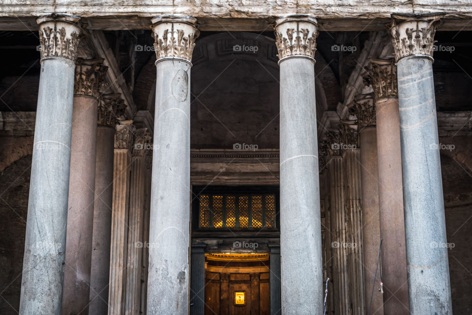 The inside of the pantheon in Rome from the outside 