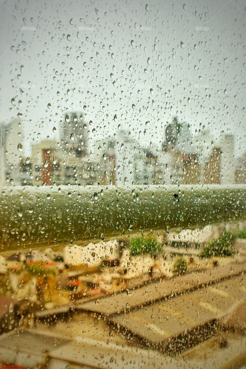 Fotos clásicas del de un día de lluvia en la ciudad 