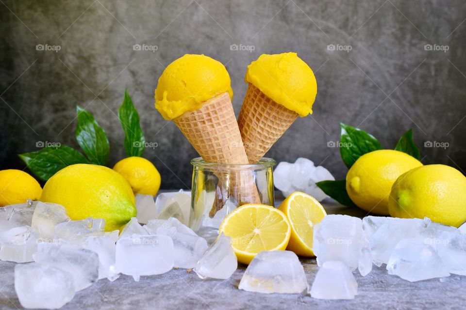 Lemon ice cream 