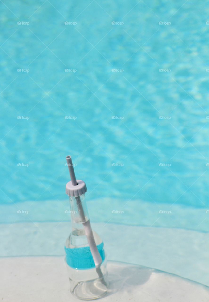 Reusable Water Bottle & Reusable Straw 💦