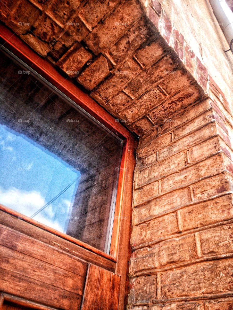 Attitude is a choice. Happiness is a choice. Optimism is a choice. Kindness is a choice. Giving is a choice. Respect is a choice. Whatever choice you make makes you. Choose wisely.
Roy T. Bennett, The Light in the Heart