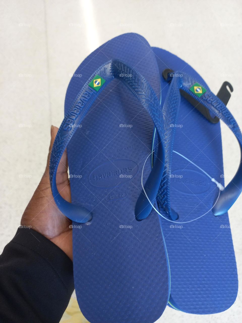 Chinelos para amas, cavalheiros, damas, divas e madames. Chinelos Havaianas, firmes nos pés e no chão! Não  escorregam,  o ideal para qualquer ocasião.