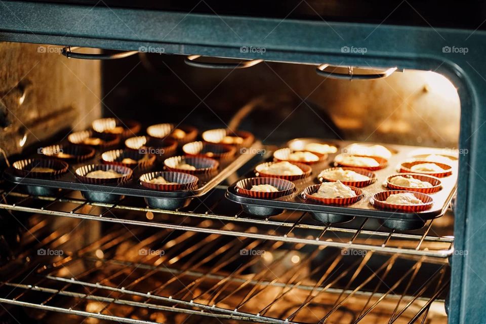 fresh oven baked banana muffin