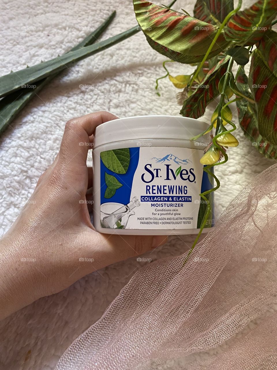 Skin care and full treatment with ST.Ives
