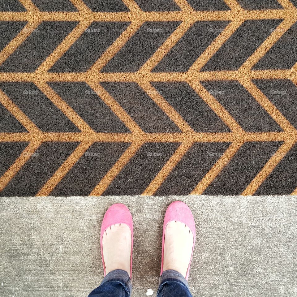 diy entrance mat with a Chevron pattern