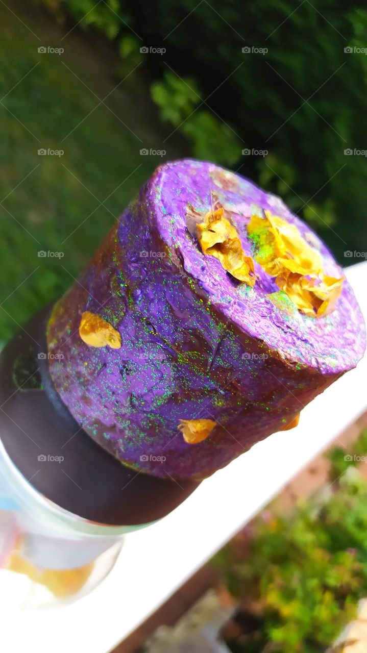 hecho con un bote de crema de cristal