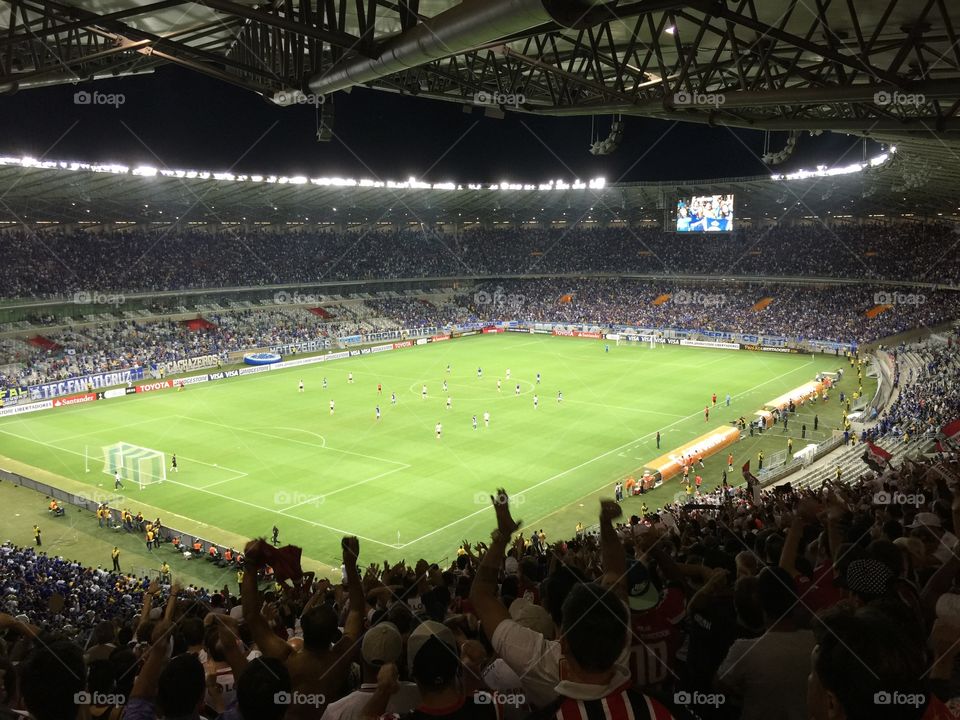 São Paulo vs Cruzeiro. In the "Mineirão" stadium the Libertadores league takes place. 