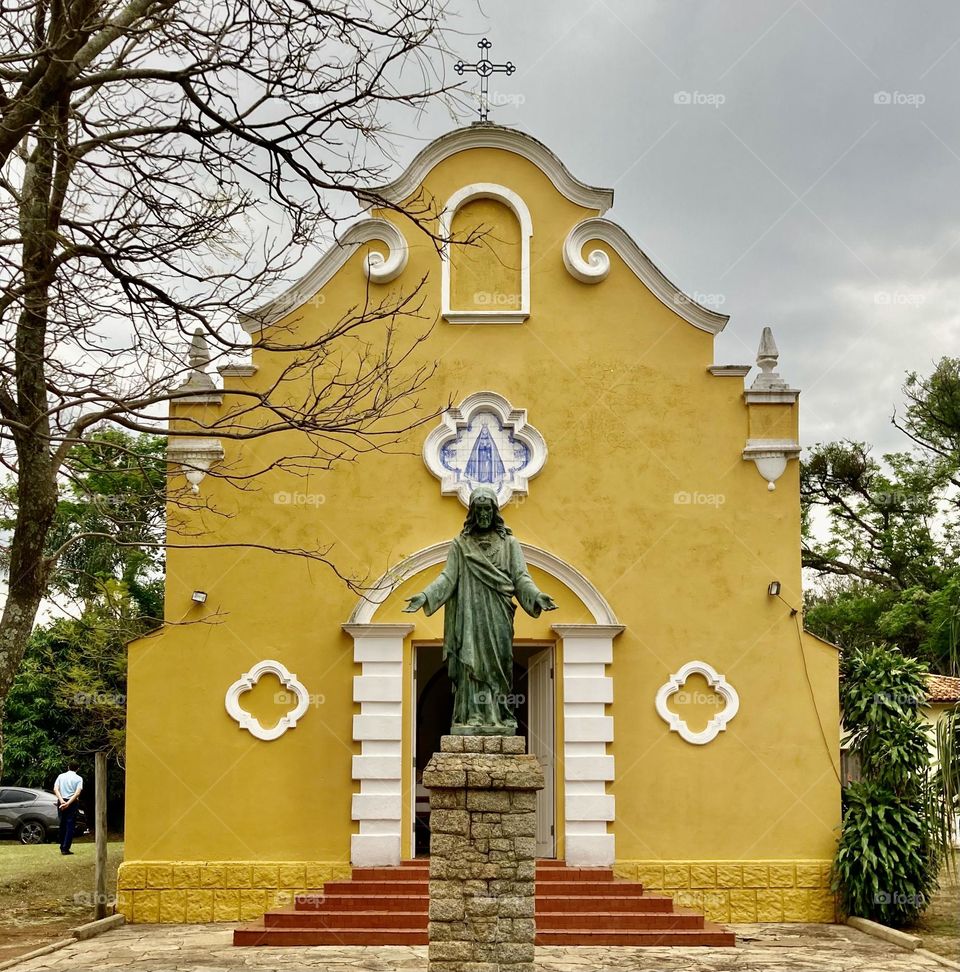 Hora de rezar! Vamos à Santa Missa?

E aqui, na Capela Nossa Senhora Aparecida na Fazenda Ermida (Jundiaí), vamos ouvir o Evangelho que nos fala: precisamos ter humildade e servir!