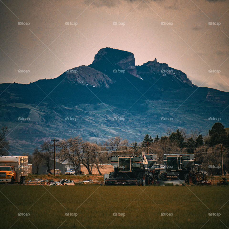 Heart mountain in the horizon.