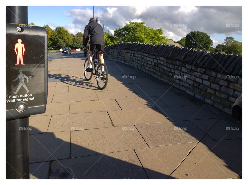 Cyclist. Pavement