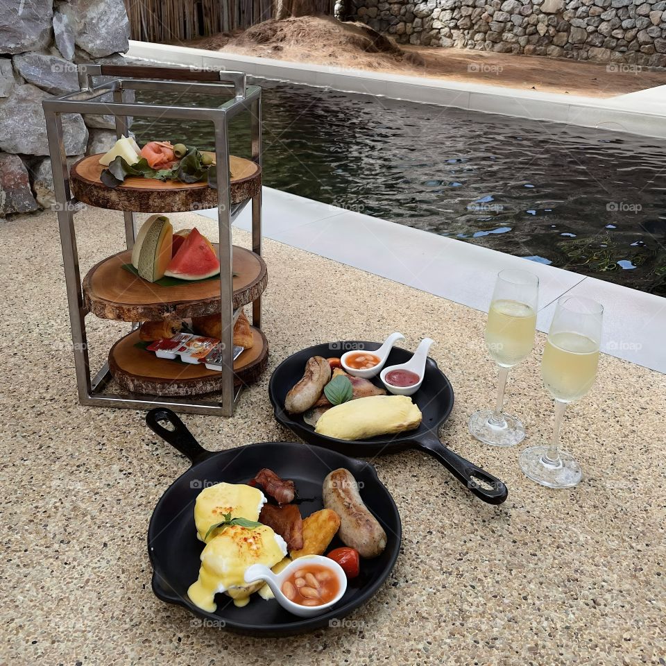 breakfast at pool villa