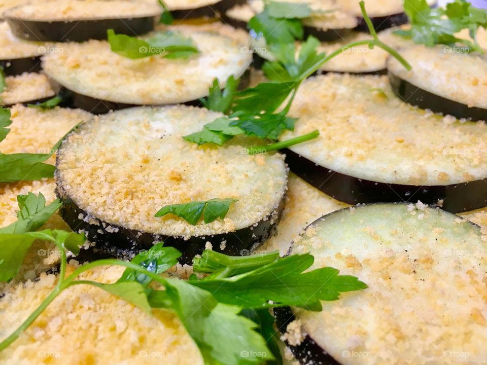 Crispy eggplant with parsley