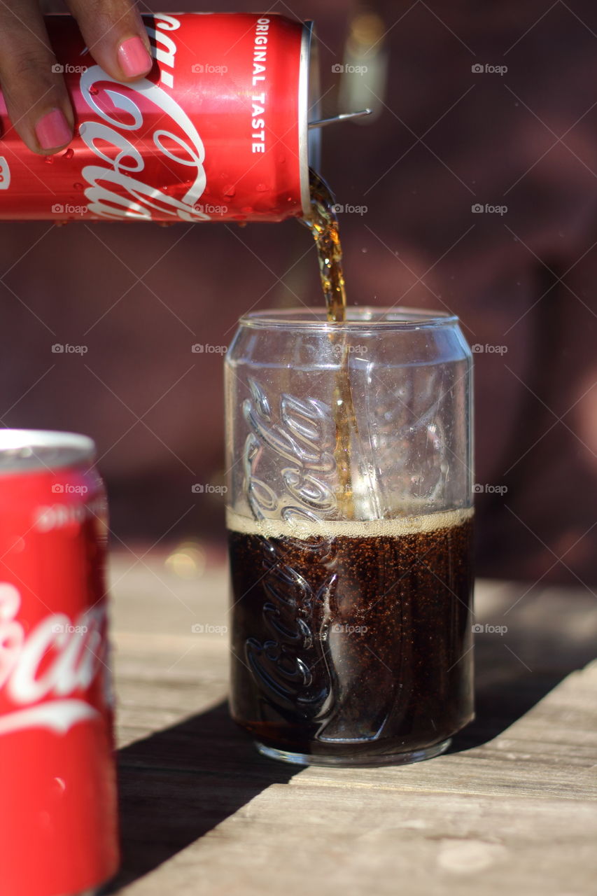 Taste the buzz Coca Cola 