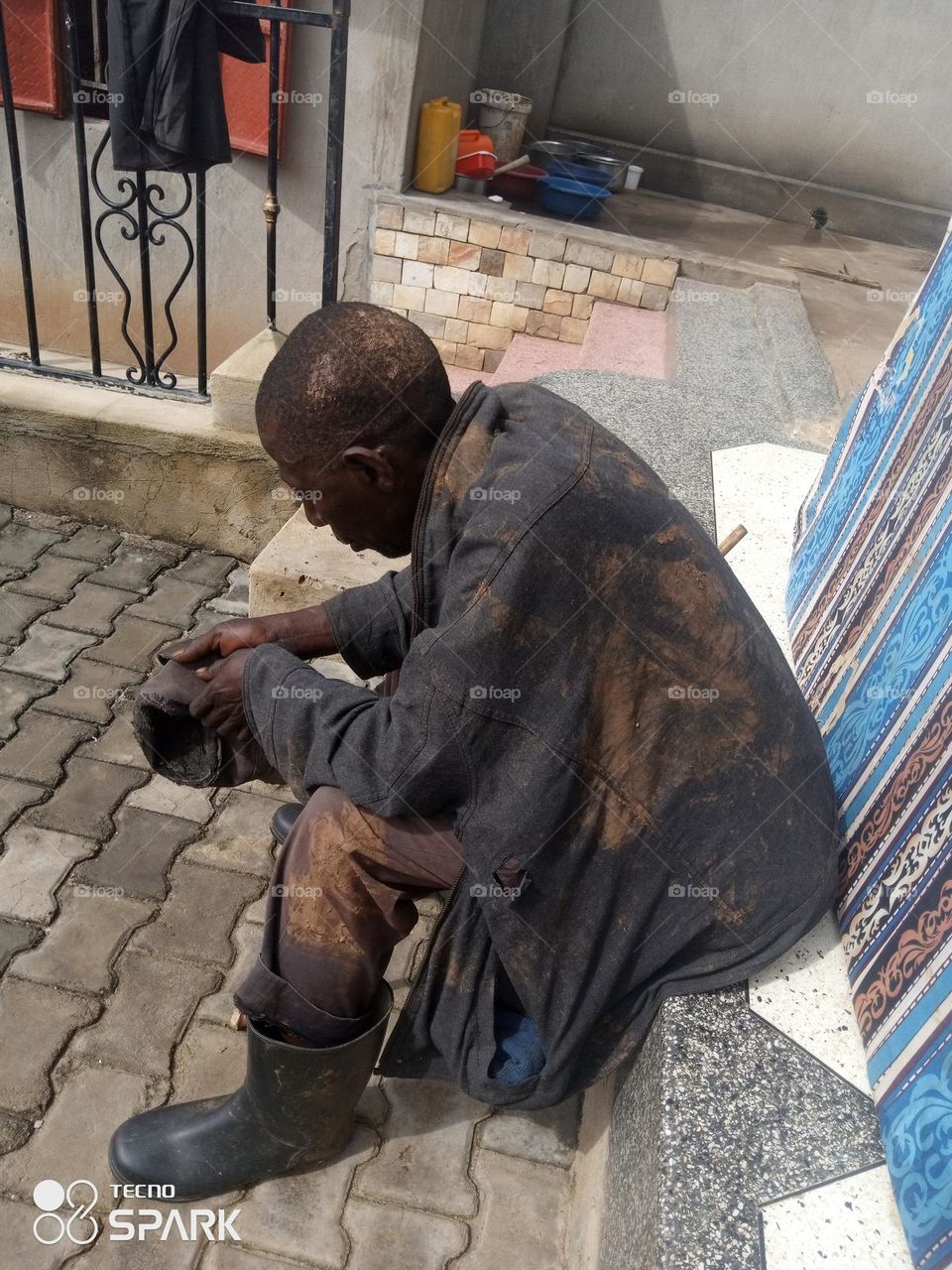 my cattle keeping worker was stolen off his hard earned money and beaten by thieves at the clinic looking for free Medicare