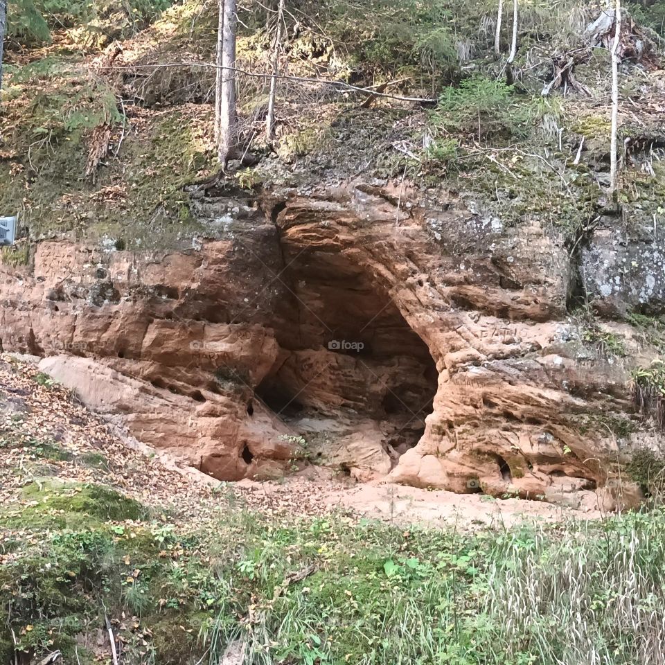 Пещера. Природная тропа Цецили