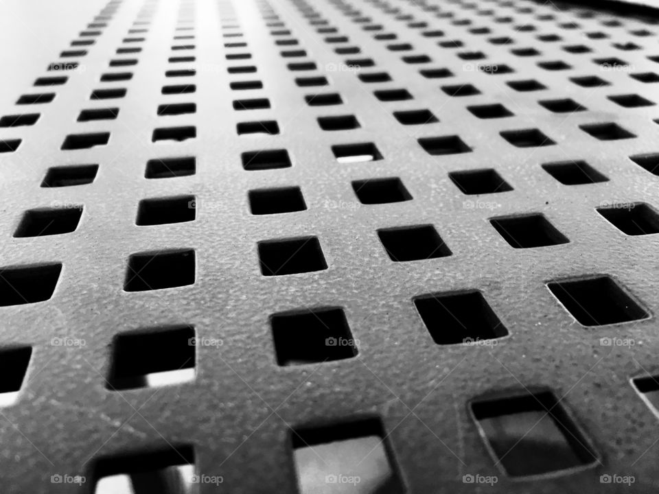 Outdoor table symmetry 