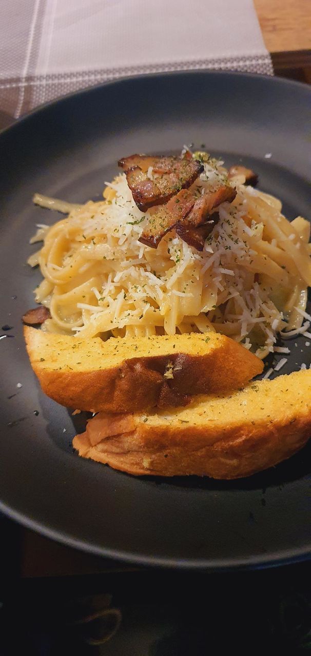 filling carbonara