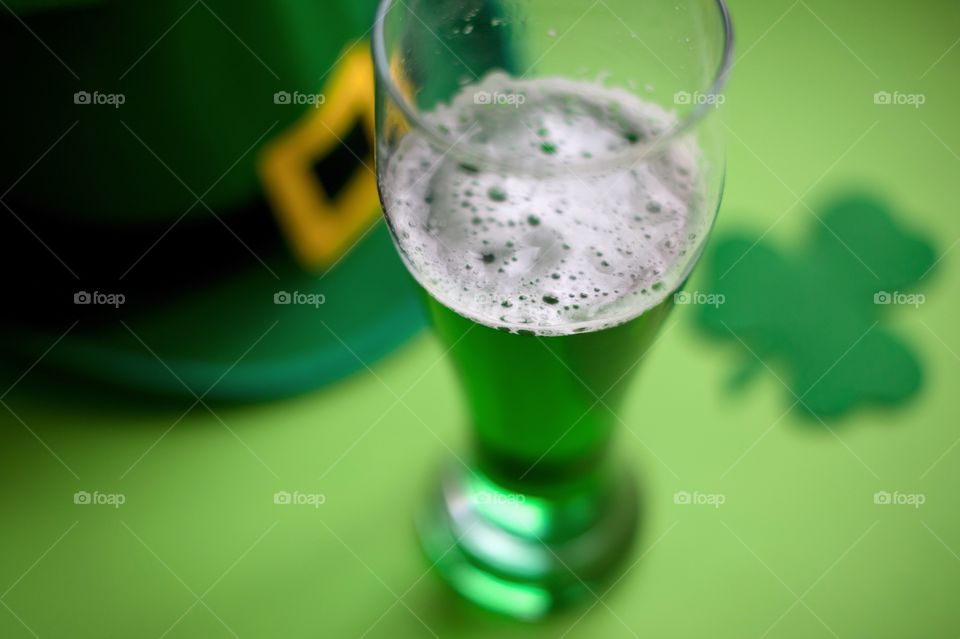 St. Patrick's day, green, leprechaun, beer, green beer, paraphernalia, Ireland, Irish, March 17, clover, lucky, luck, good luck, coins, wealth, hat, leprechaun, pot, confetti, holiday, Wallpaper, background, spectacles, carnival, karnavalnye glasses, green hat, celebration, parade, cocktail, drink, drinking, alcohol, Mixology, drink, top, minimal, festival, party, March, event, accessories, festival glasses, spring, deep green, green, grass, thematic, national, tradition, traditions, traditional, St. Patrick, Patricks, Saint Patrick, patricks, still life, symbol, 