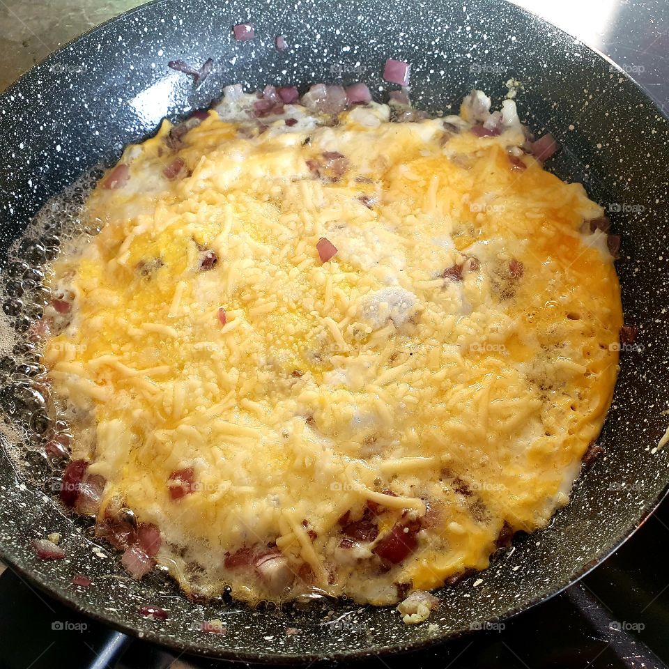 Sunday egg with onion and cheese
