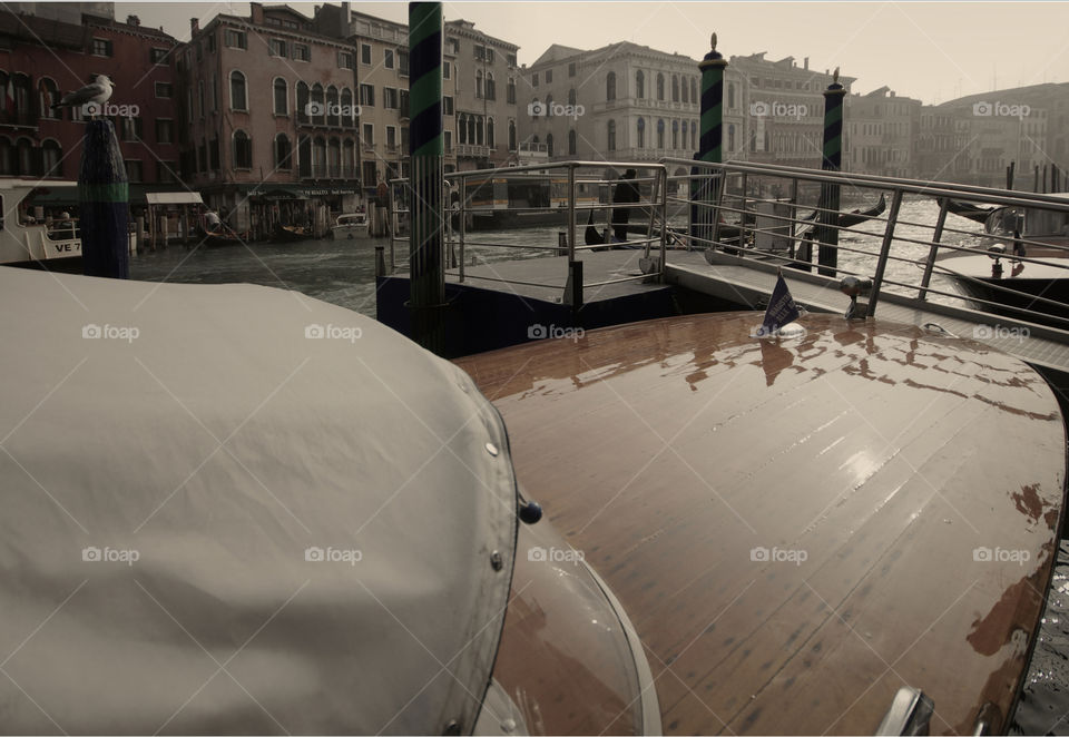 boat on the great canal